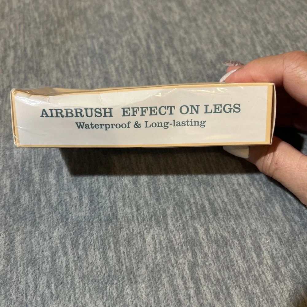 Lakerain leg makeup